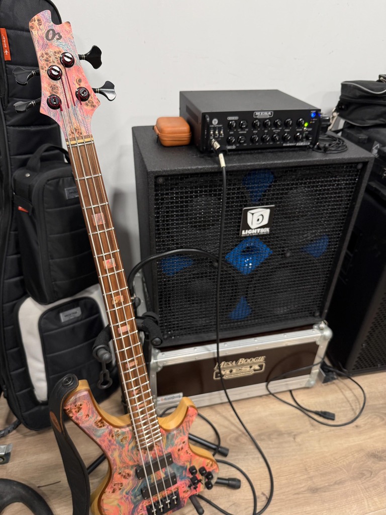 Equipo de bajo Lightbox